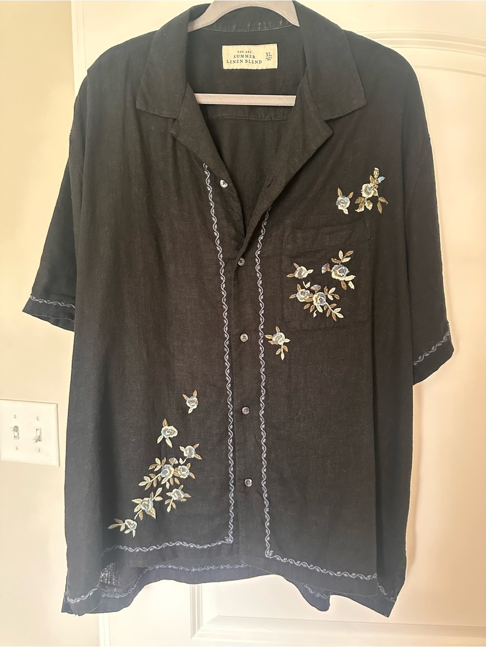 Abercrombie Summer Linen Black Short-Sleeve Embroidered Floral Camp Shirt XL